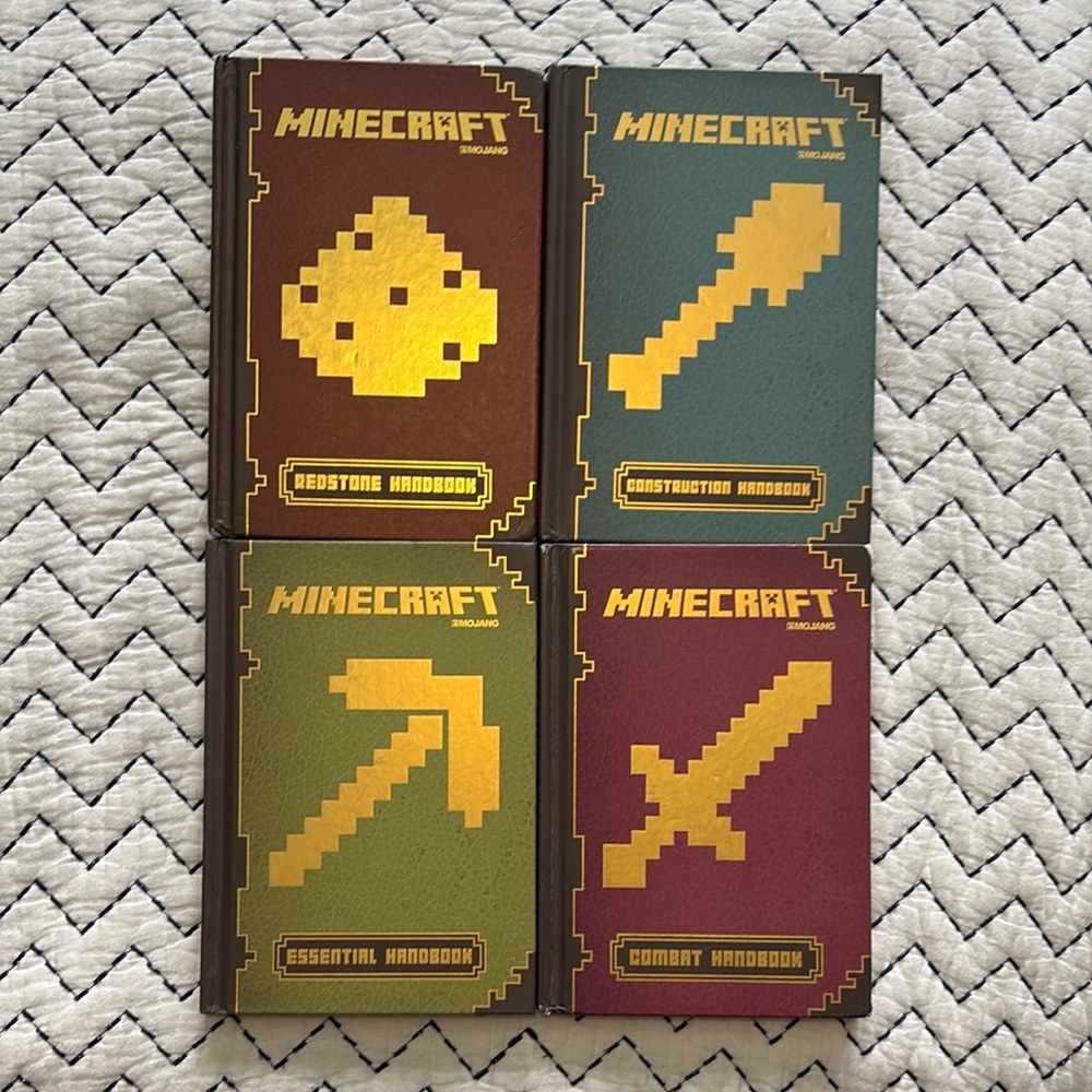 Minecraft Handbook Set